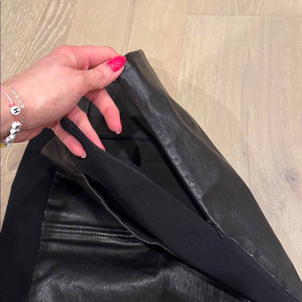Vintage Balenciaga Black Leather Pencil Skirt Size 38 - Picture 3 of 14